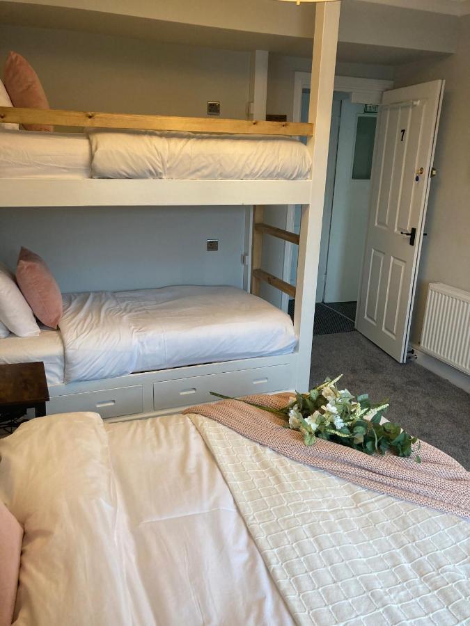 Abbey Court Guest House Карлайл Екстериор снимка